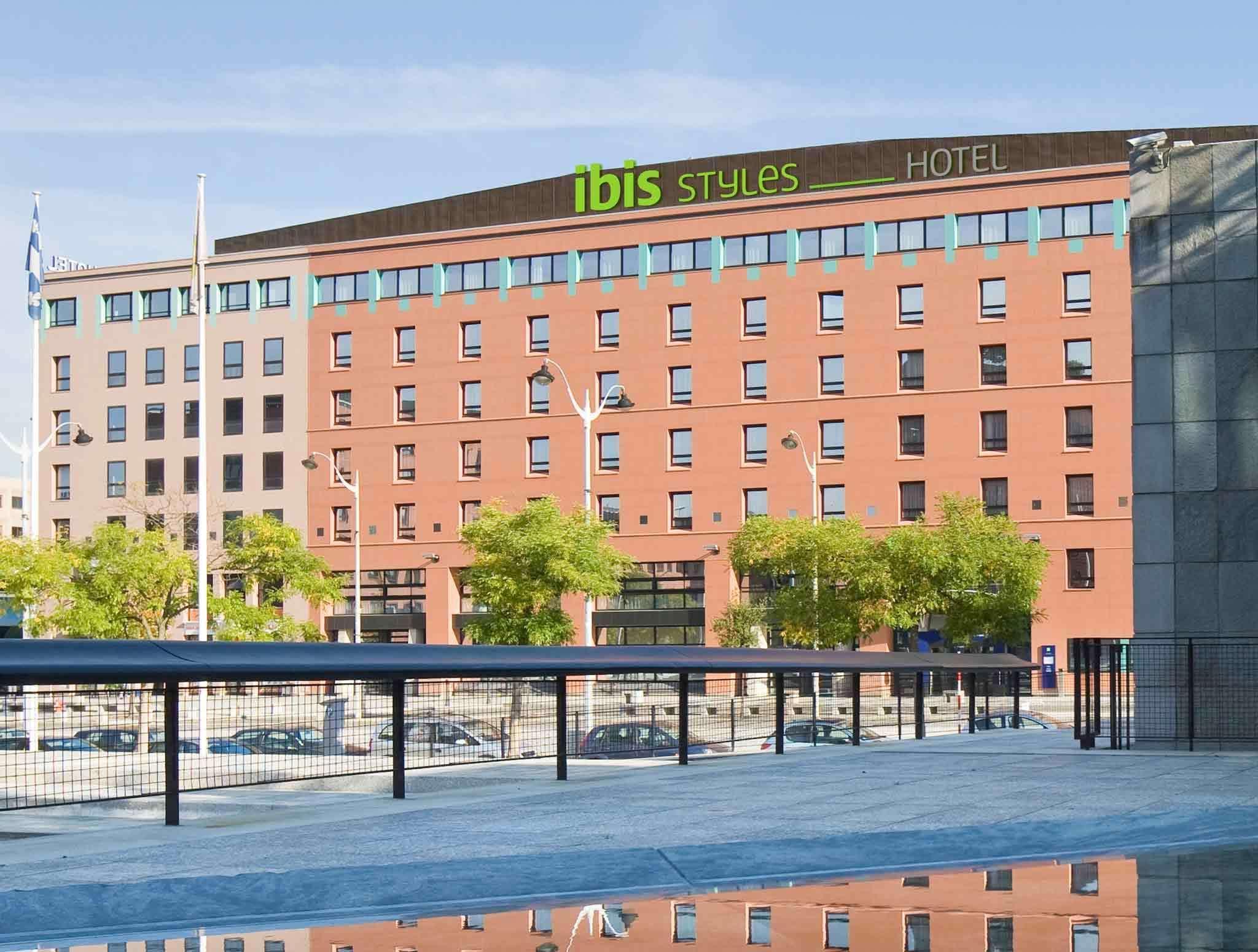 Ibis Styles Evry Courcouronnes Hotel And Events Exterior foto